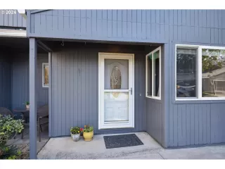 Photo #4: 24257369 Listing 