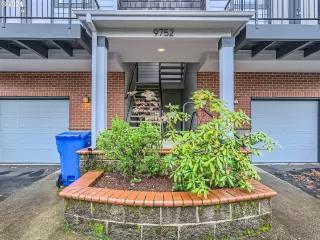 Photo #2: 24257879 Listing