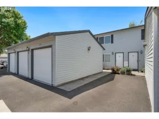 Photo #3: 24258063 Listing 