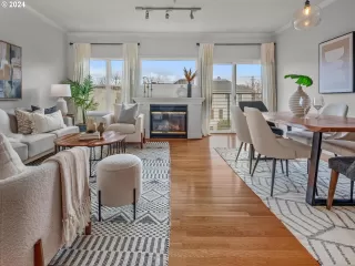 Photo #4: 24258590 Listing