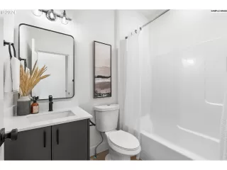 Photo #4: 24259800 Listing