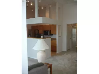 Photo #6: 24260072 Listing