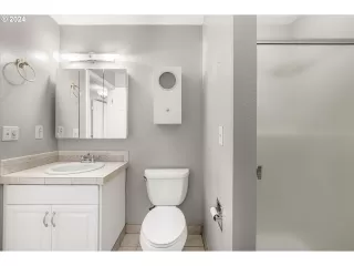 Photo #1: 24260433 Listing