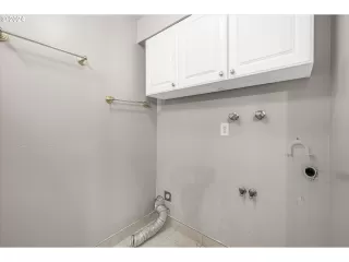 Photo #2: 24260433 Listing