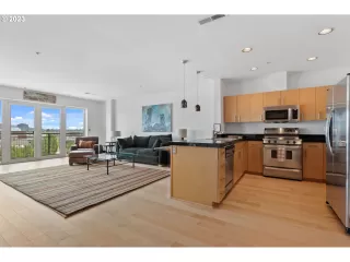 Photo #1: 24260767 Listing 