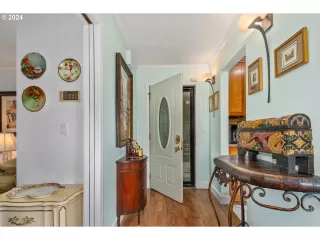 Photo #1: 24260805 Listing