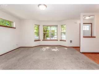 Photo #2: 24260814 Listing