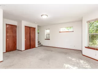 Photo #6: 24260814 Listing