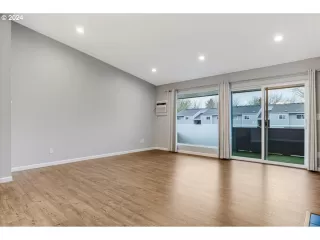 Photo #6: 24264067 Listing 