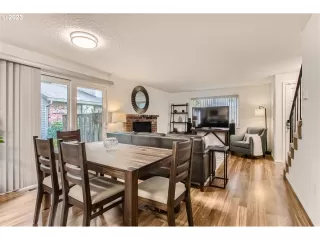 Photo #4: 24264838 Listing