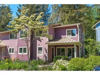 Photo #1: 24265059 Listing