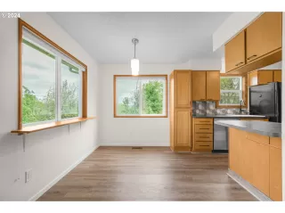 Photo #2: 24266627 Listing