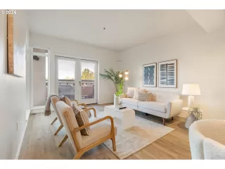 Photo #2: 24267103 Listing