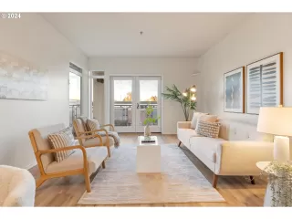 Photo #3: 24267103 Listing