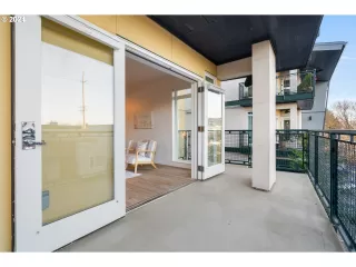 Photo #5: 24267103 Listing