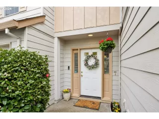More Details about MLS # 24268057 : 22066 SW GRAHAMS FERRY RD C