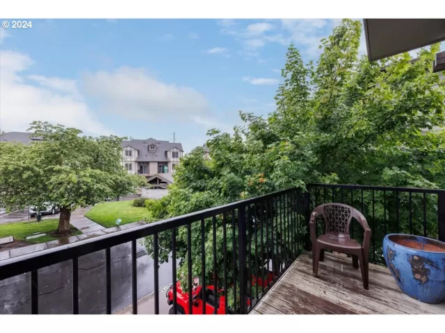 MLS: 24268397 Condo For Sale