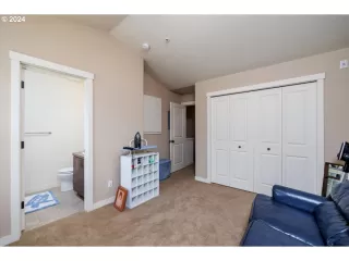 Photo #2: 24268397 Listing