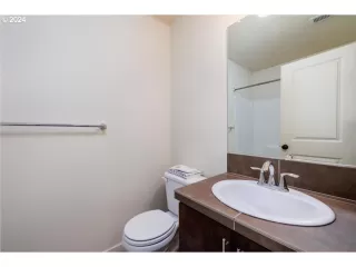 Photo #3: 24268397 Listing