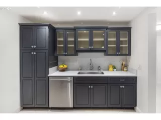 Photo #2: 24268432 Listing