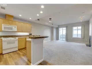 Photo #2: 24268954 Listing