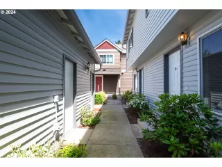 Photo #3: 24269658 Listing 