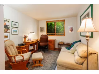 Photo #4: 24270932 Listing