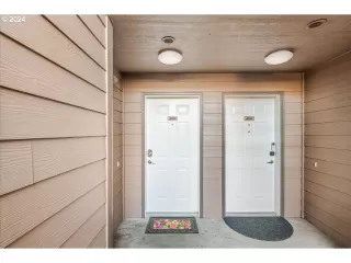 Photo #2: 24271464 Listing