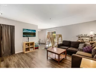 Photo #3: 24271464 Listing