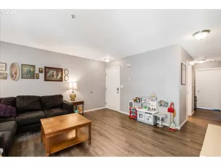 Photo #4: 24271464 Listing