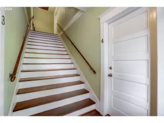 Photo #3: 24271843 Listing