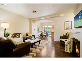 Photo #4: 24272355 Listing 