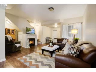 Photo #6: 24272355 Listing 