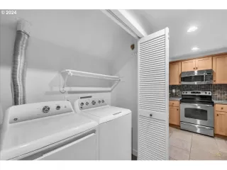 Photo #6: 24272611 Listing 