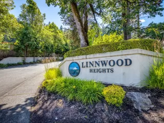 Photo #2: 24273618 Listing