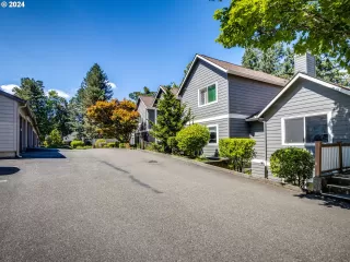 Photo #3: 24273618 Listing