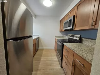 Photo #2: 24274068 Listing