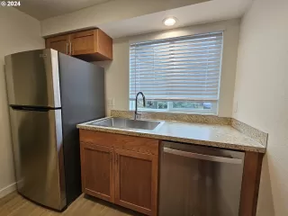 Photo #3: 24274068 Listing