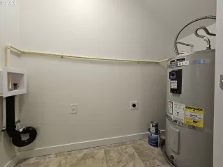 Photo #6: 24274068 Listing