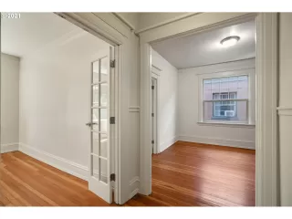 Photo #5: 24274763 Listing 