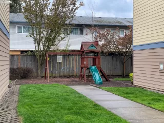 Photo #3: 24274769 Listing
