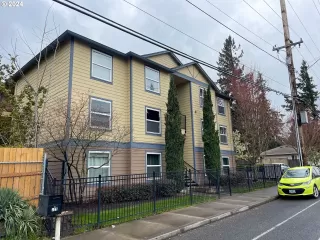 Photo #6: 24274769 Listing