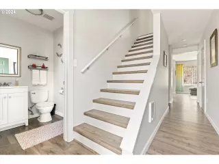 Photo #3: 24275363 Listing