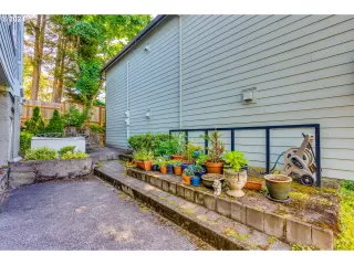 Photo #2: 24275793 Listing