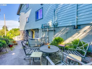 Photo #3: 24275793 Listing