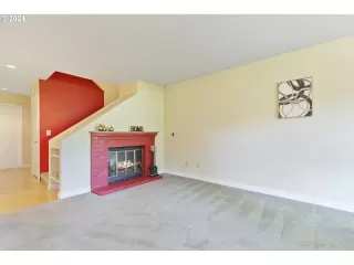 Photo #6: 24276657 Listing