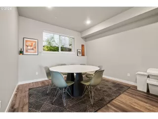 Photo #2: 24276848 Listing 