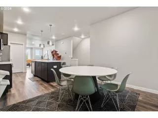 Photo #3: 24276848 Listing 