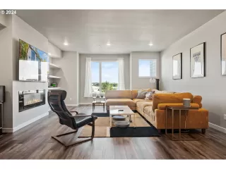 Photo #5: 24276848 Listing 