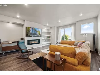 Photo #6: 24276848 Listing 